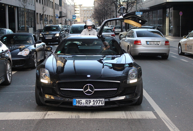 Mercedes-Benz SLS AMG