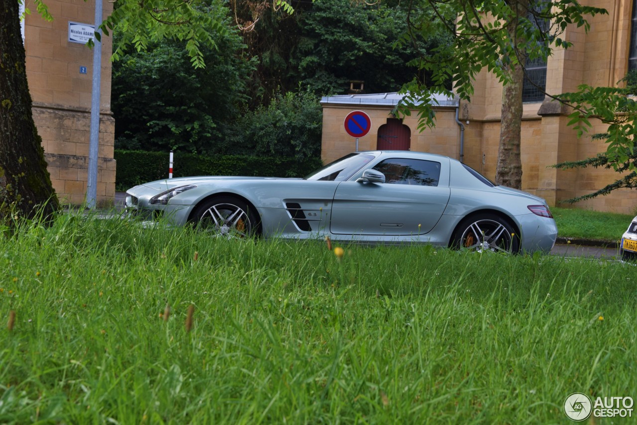 Mercedes-Benz SLS AMG