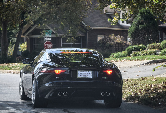 Jaguar F-TYPE R AWD Coupé