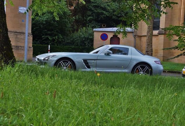 Mercedes-Benz SLS AMG