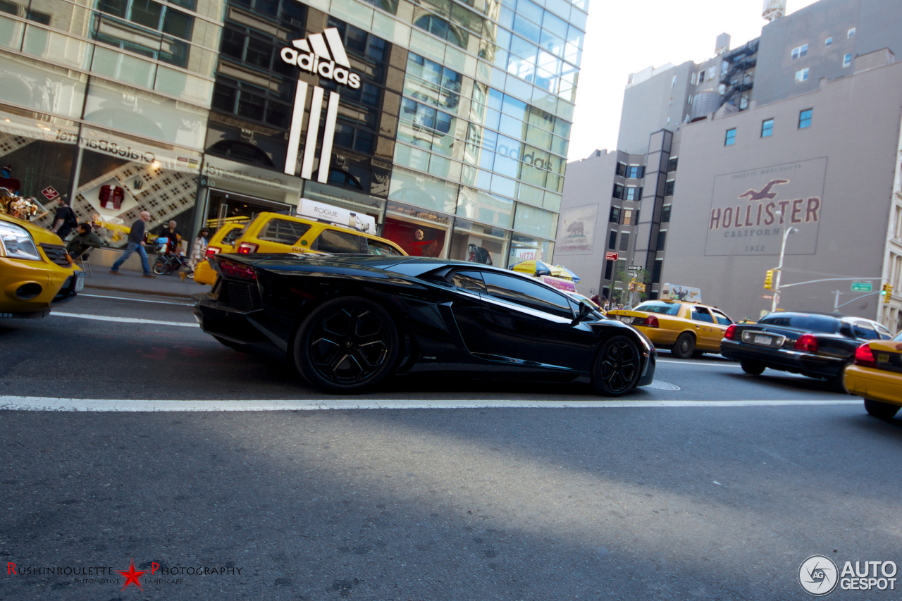 Lamborghini Aventador LP700-4