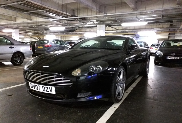 Aston Martin DB9