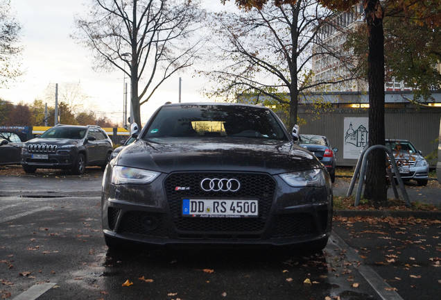 Audi RS4 Avant B8