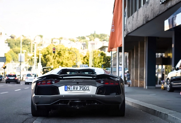 Lamborghini Aventador LP700-4