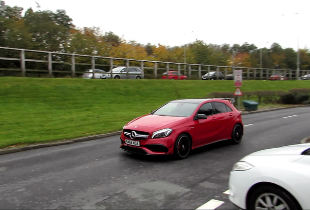 Mercedes-AMG A 45 W176 2015