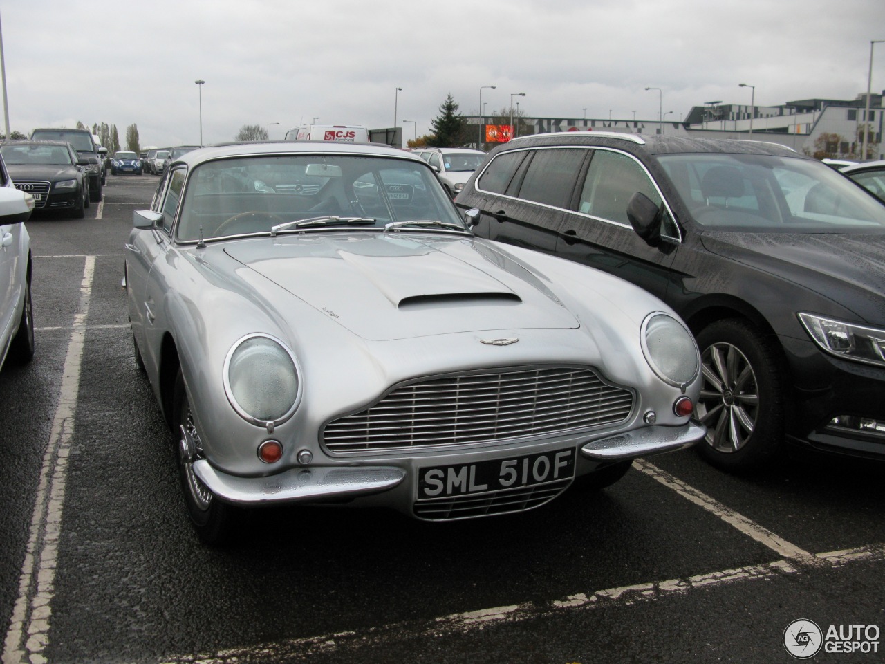 Aston Martin DB6 MKI