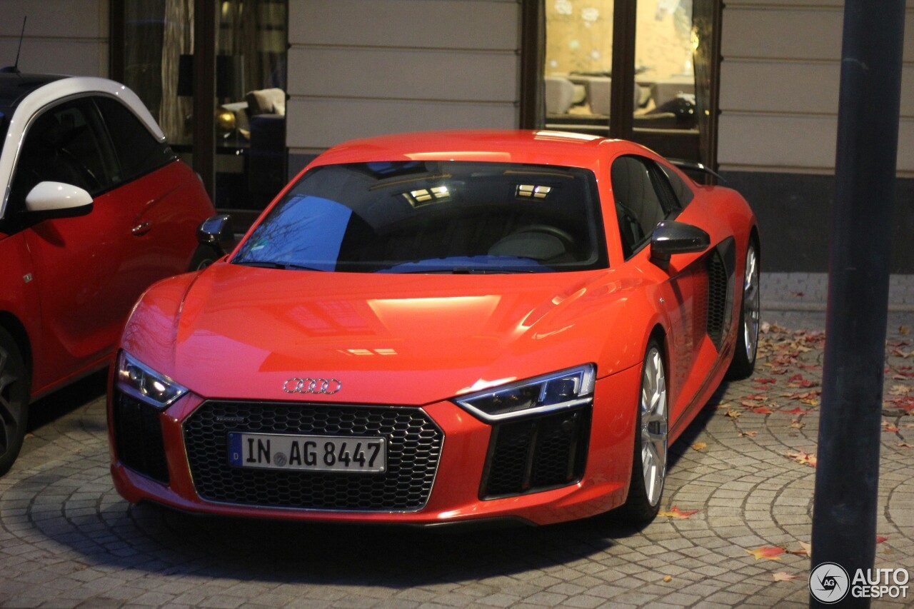 Audi R8 V10 Plus 2015