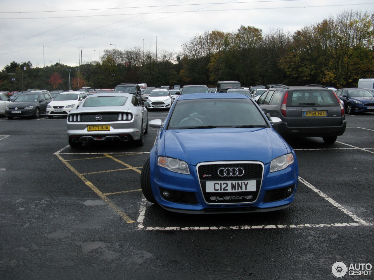 Audi RS4 Sedan