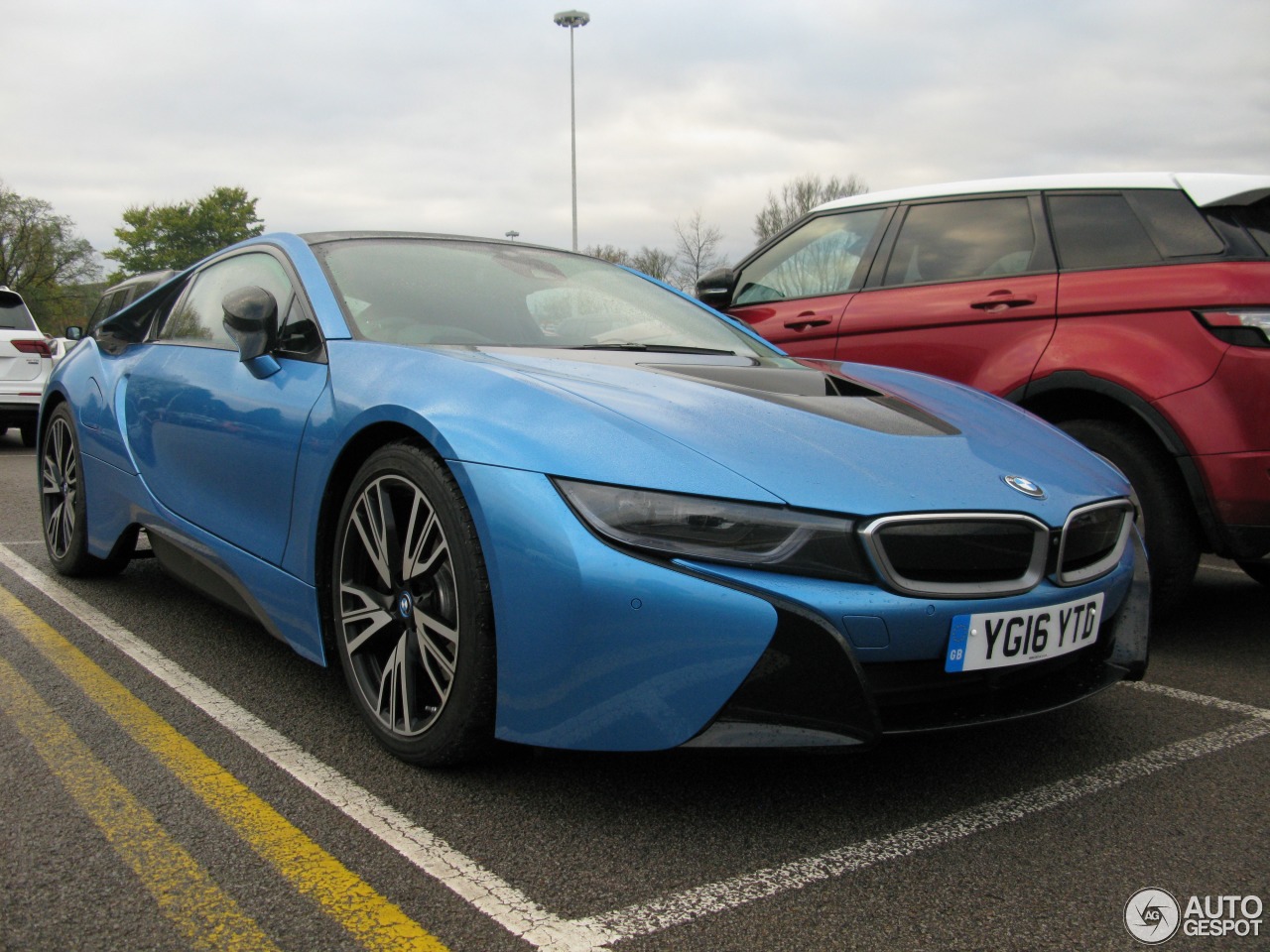 BMW i8