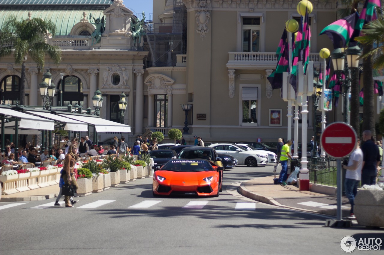 Lamborghini Aventador LP700-4