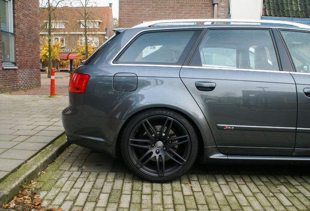 Audi RS4 Avant B7