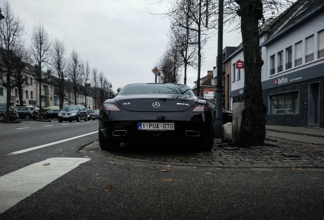 Mercedes-Benz SLS AMG