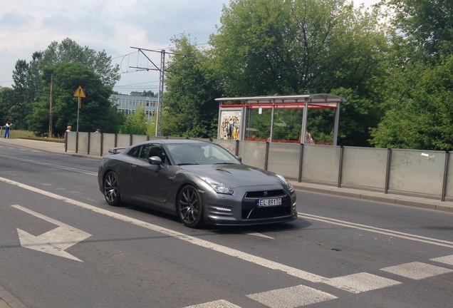 Nissan GT-R 2011