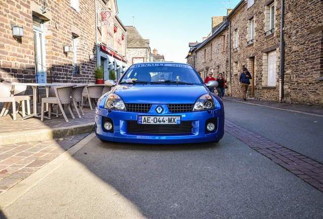 Renault Clio V6 Phase II