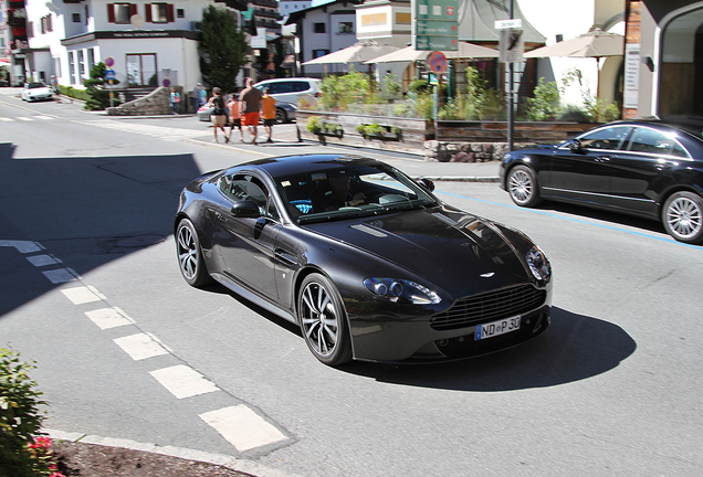 Aston Martin V8 Vantage S