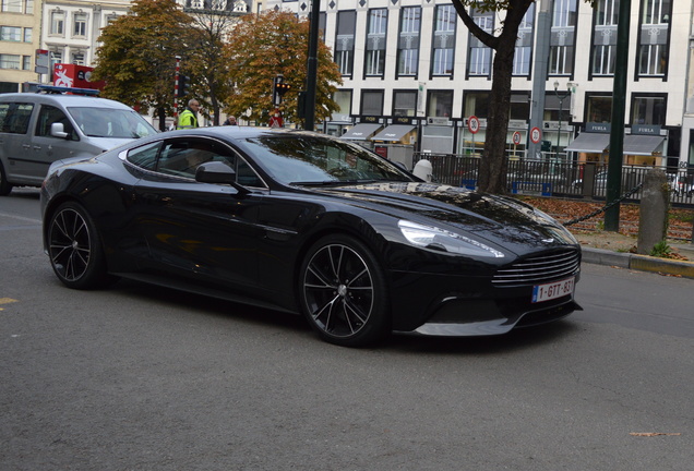 Aston Martin Vanquish 2013