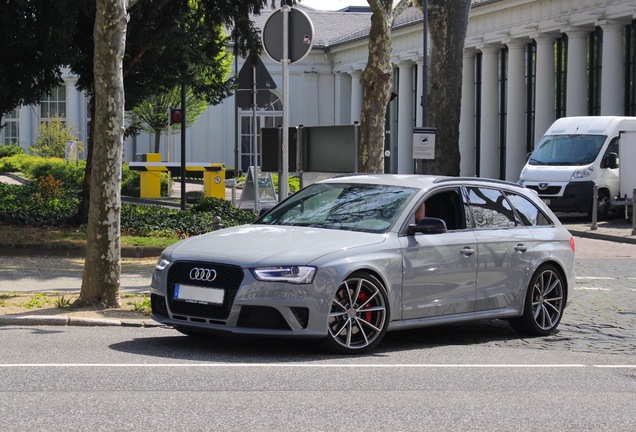 Audi RS4 Avant B8