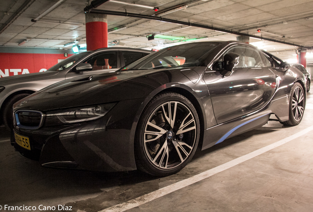 BMW i8