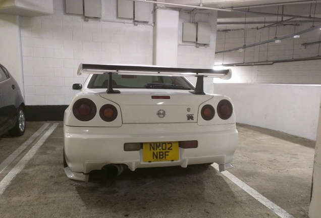 Nissan Skyline R34 GT-R