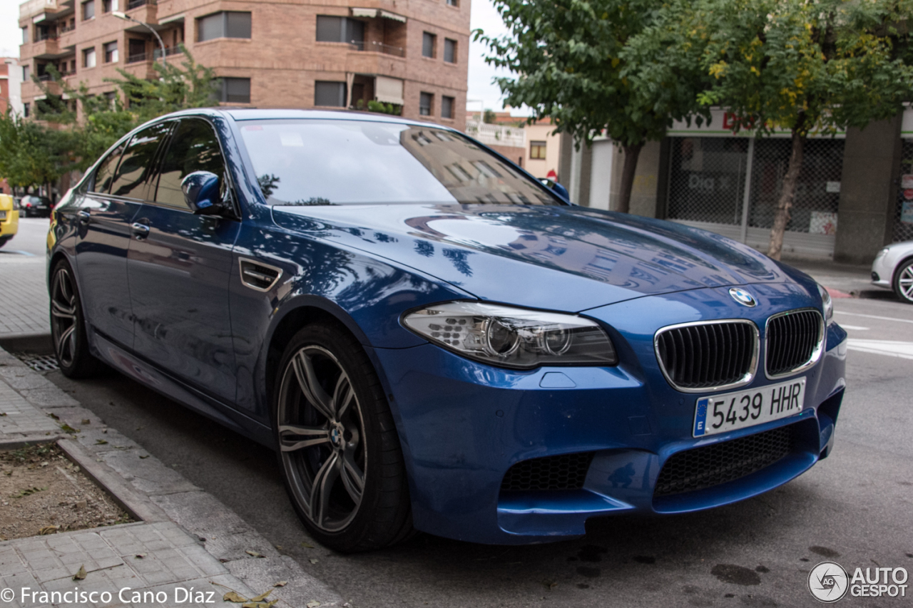 BMW M5 F10 2011