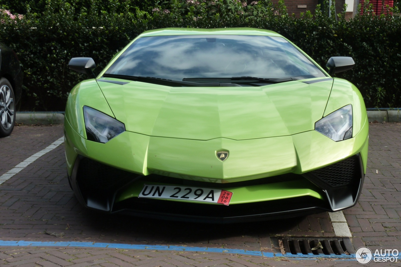 Lamborghini Aventador LP750-4 SuperVeloce