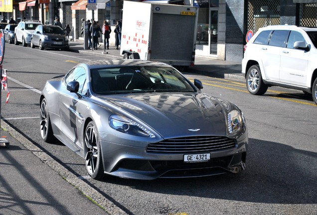 Aston Martin Vanquish 2013