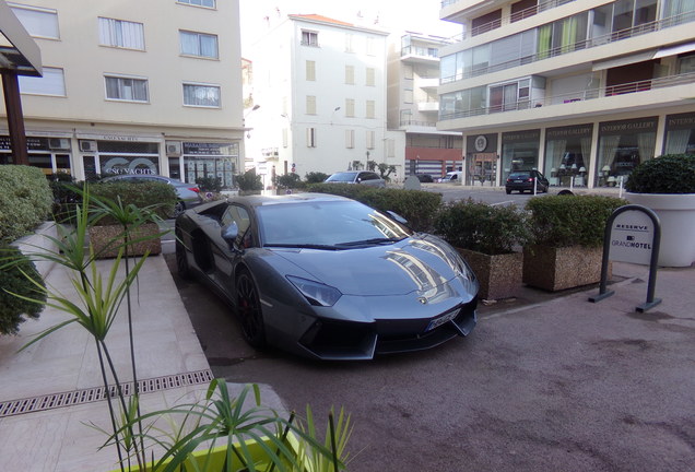 Lamborghini Aventador LP700-4 Roadster