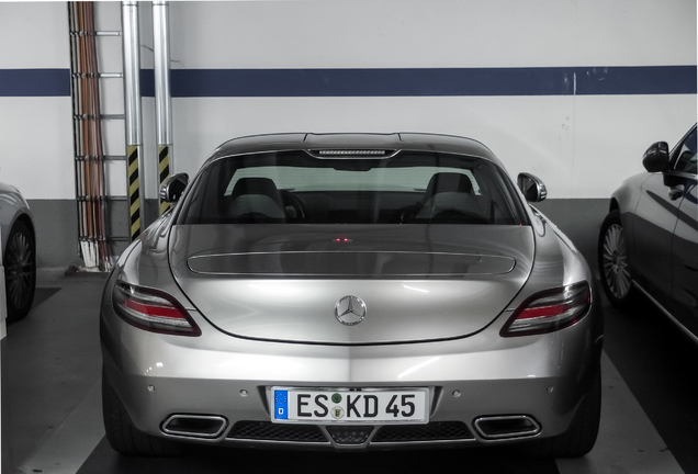 Mercedes-Benz SLS AMG