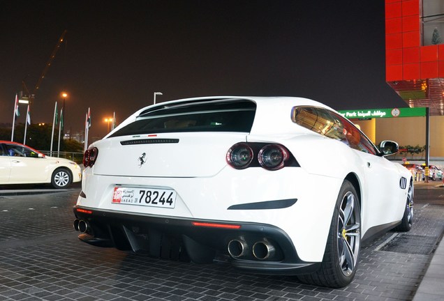 Ferrari GTC4Lusso