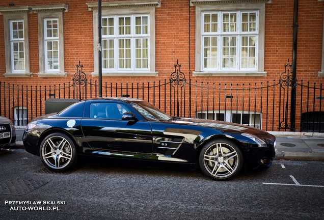 Mercedes-Benz SLS AMG
