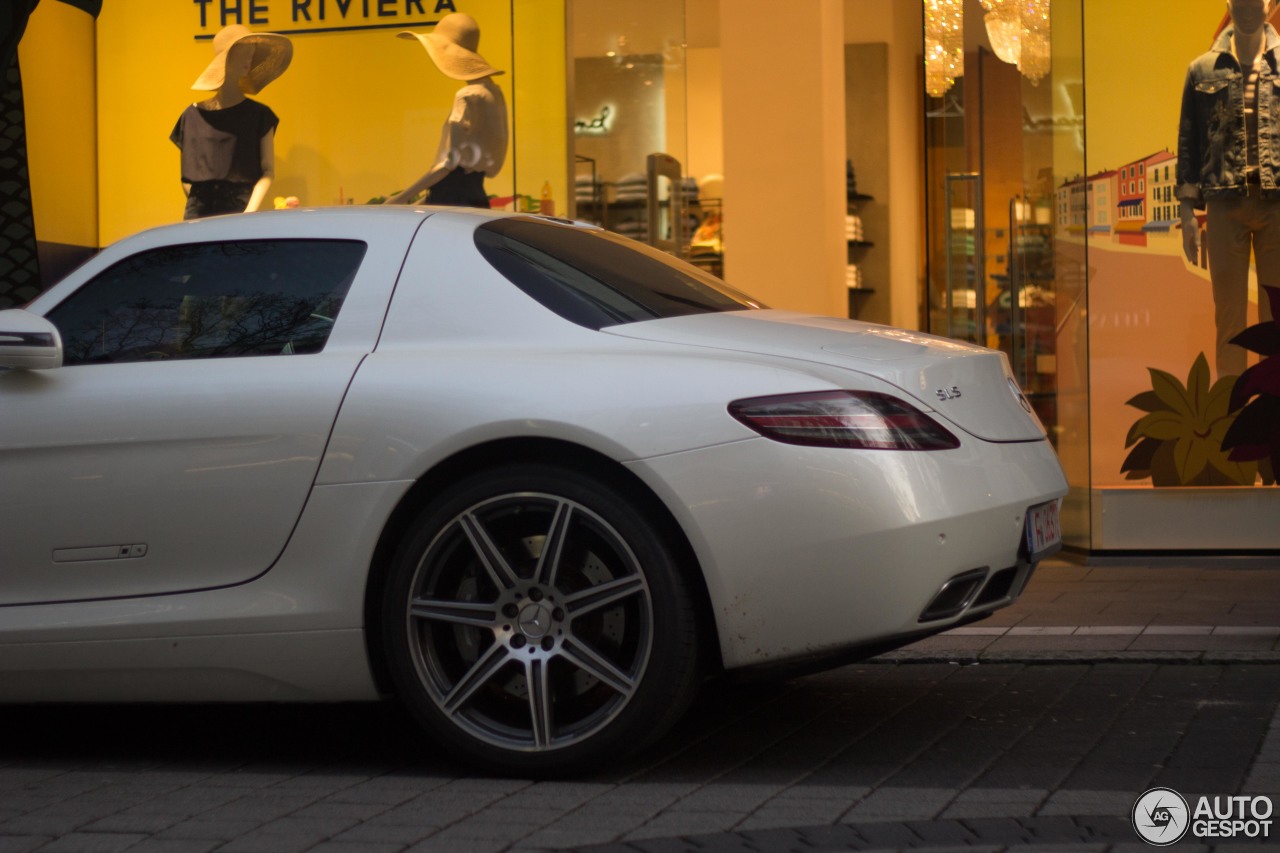 Mercedes-Benz SLS AMG