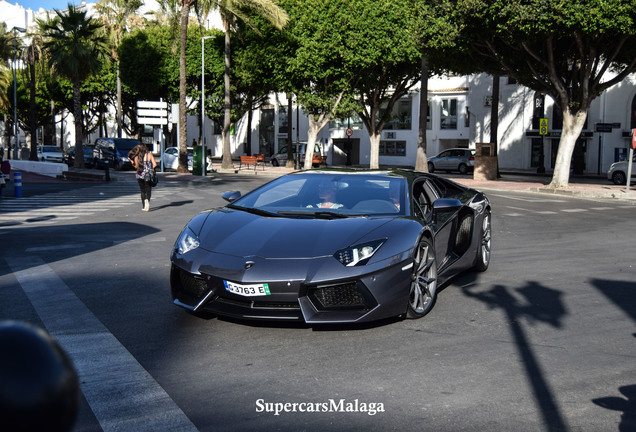 Lamborghini Aventador LP700-4