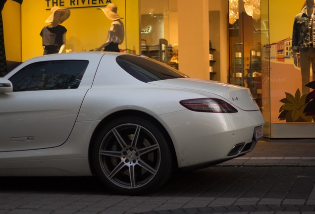 Mercedes-Benz SLS AMG