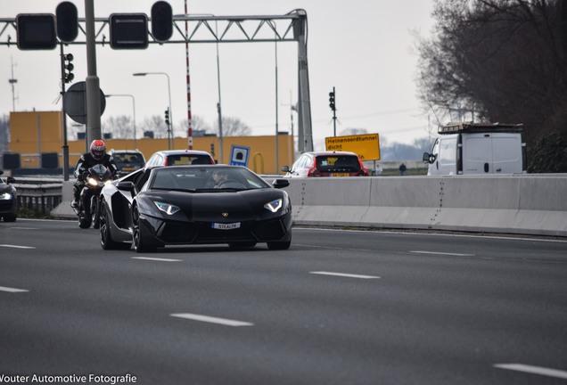 Lamborghini Aventador LP700-4 Roadster