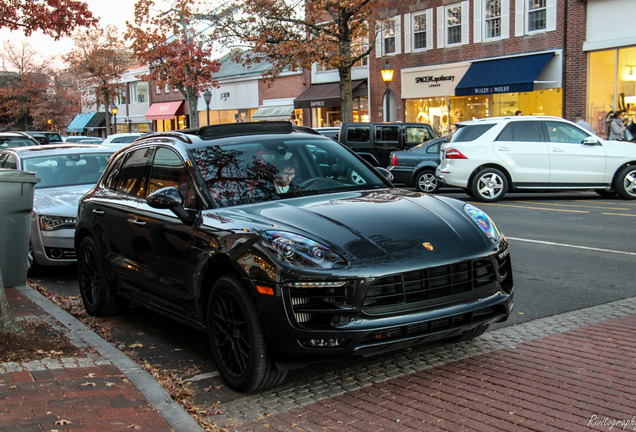 Porsche 95B Macan GTS