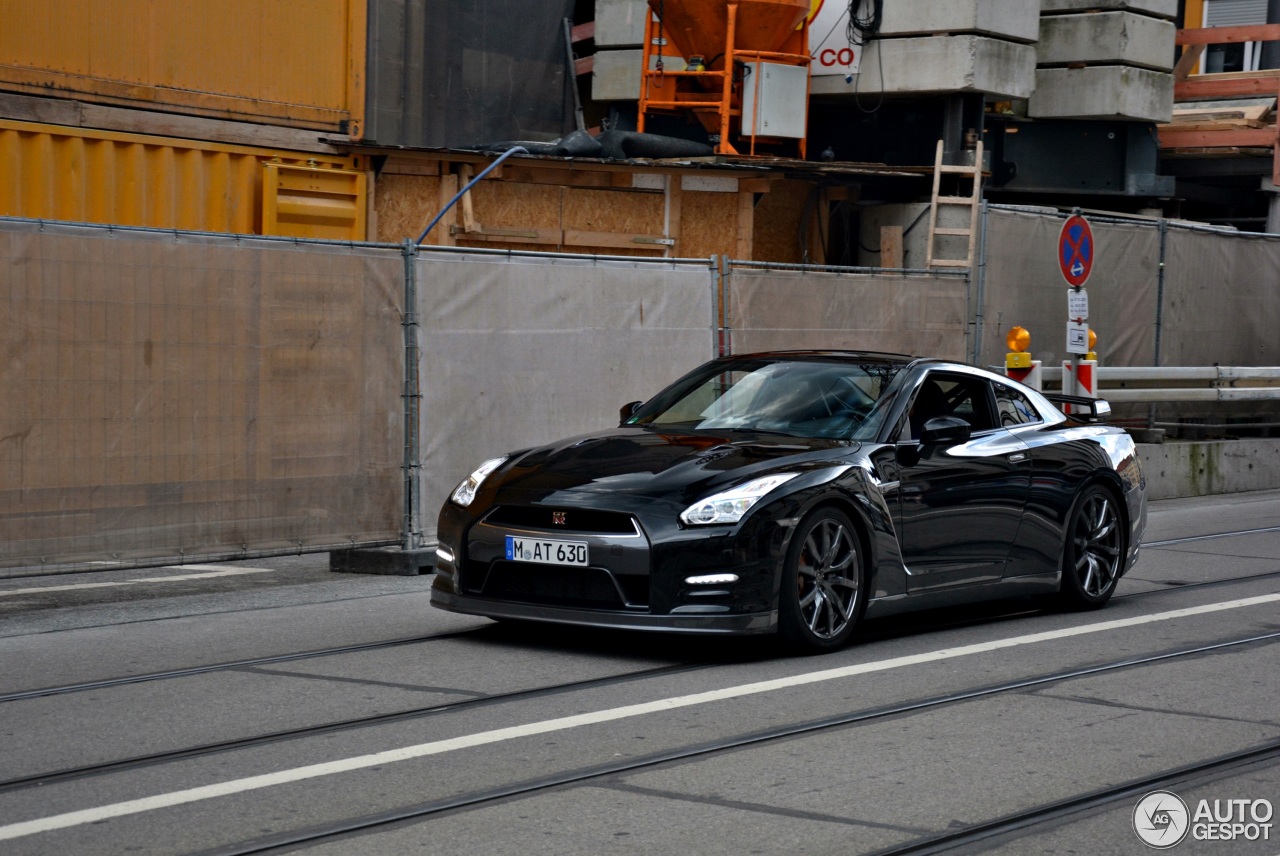 Nissan GT-R 2014