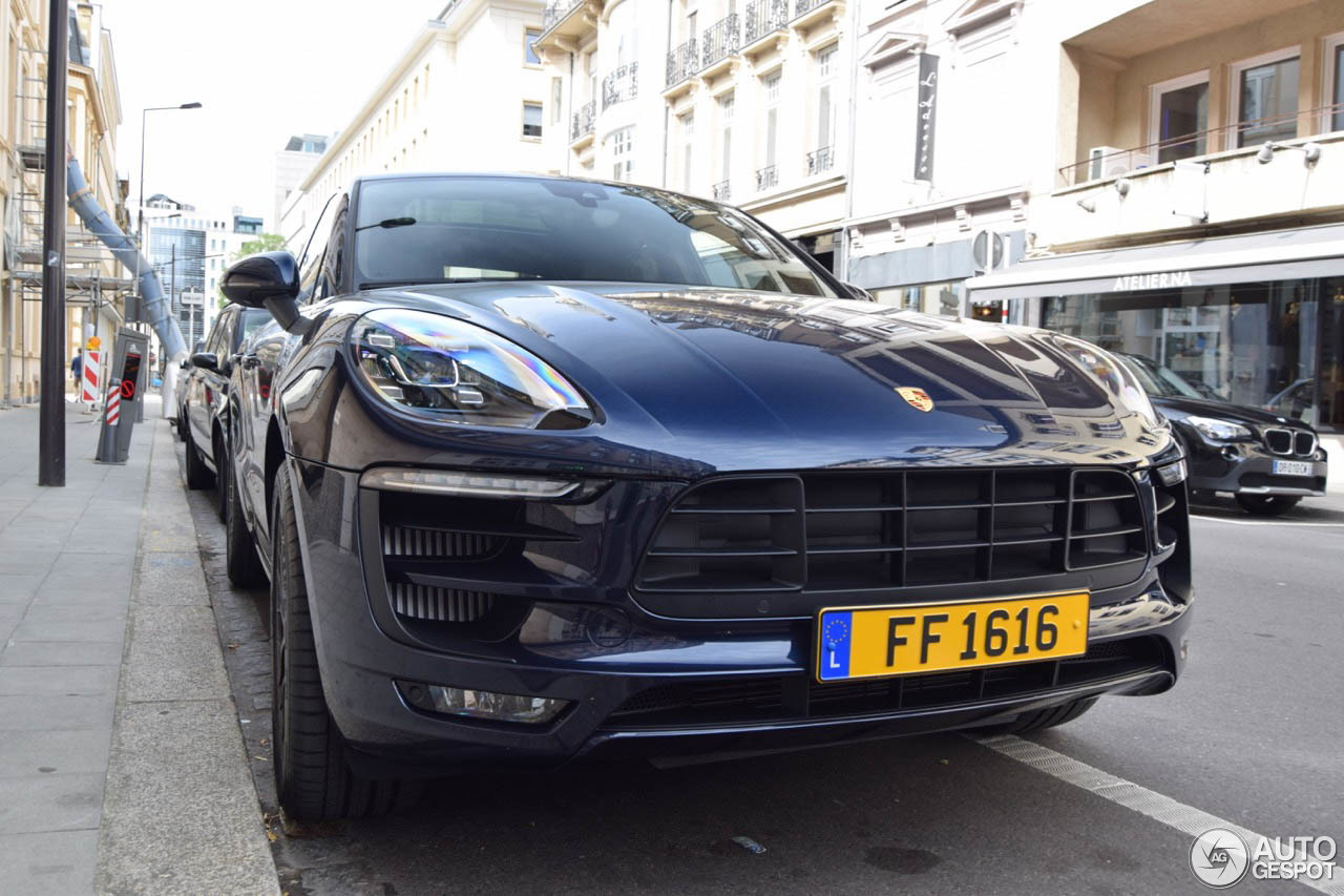 Porsche 95B Macan GTS