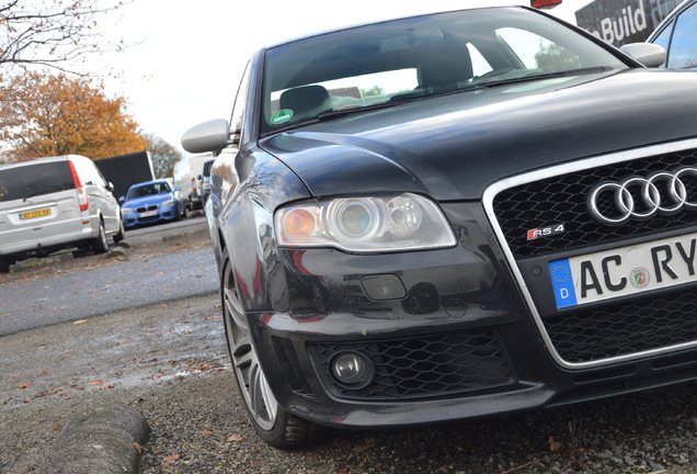 Audi RS4 Sedan