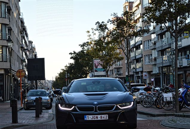 BMW i8