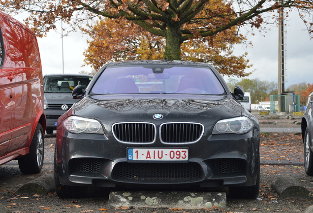 BMW M5 F10 2011