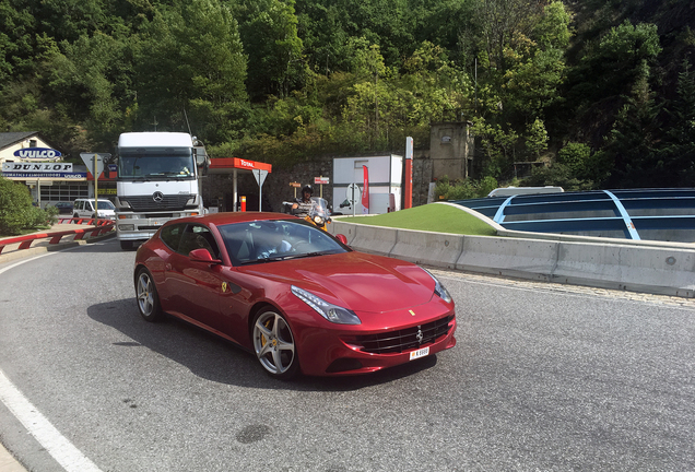 Ferrari FF