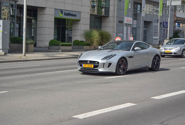 Jaguar F-TYPE R Coupé