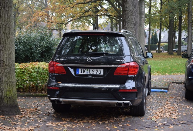 Mercedes-Benz GL 63 AMG X166