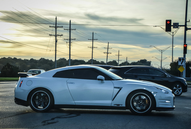 Nissan GT-R 2011