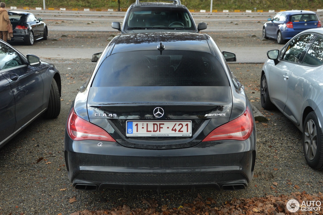 Mercedes-Benz CLA 45 AMG C117