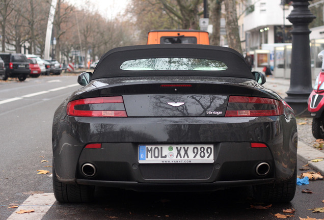 Aston Martin V8 Vantage Roadster 2012