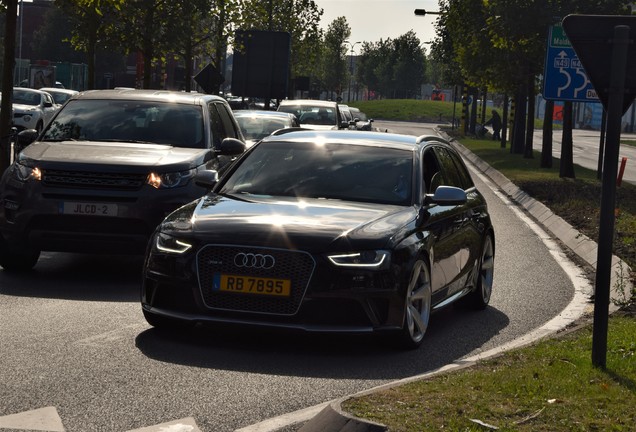 Audi RS4 Avant B8