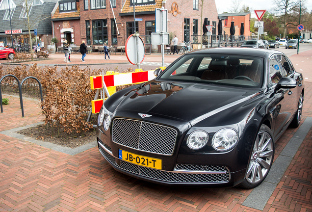 Bentley Flying Spur V8