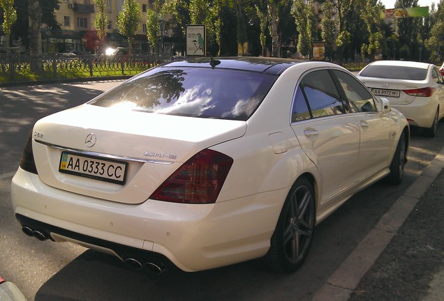 Mercedes-Benz S 63 AMG W221 2010