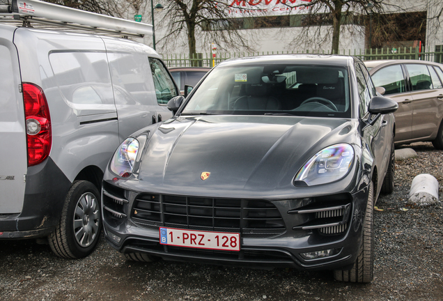 Porsche 95B Macan Turbo